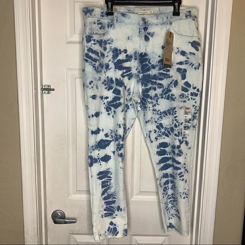 Levi’s Acid Wash High Rise Skinny Ankle Jeans